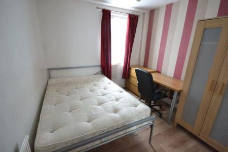 4 bedroom Property to let in Chaucer Street, Leicester