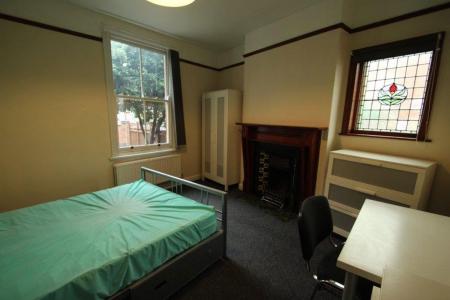 5 bedroom Property to let in Lorne Road