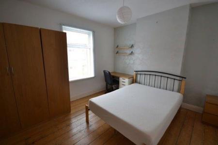 3 bedroom Property to let in Hartopp Road, Leicester