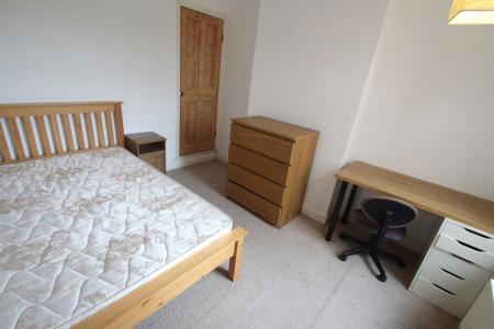 3 bedroom Property to let in Hartopp Road, Leicester