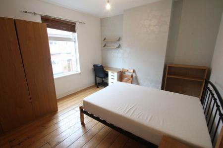 3 bedroom Property to let in Hartopp Road, Leicester