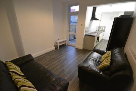5 bedroom Property to let in Wordsworth Road, Leicester