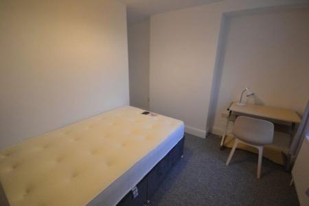 5 bedroom Property to let in Wordsworth Road, Leicester