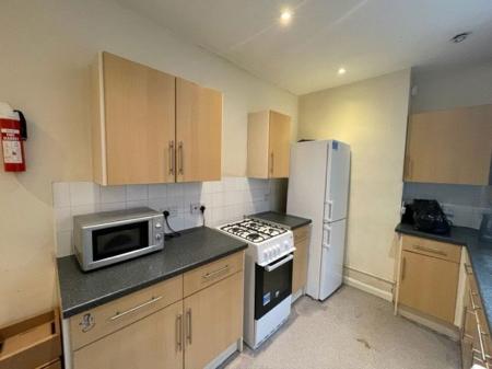 4 bedroom Property to let in Hartopp Road, Leicester