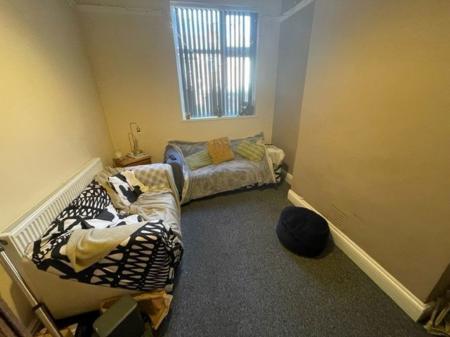 6 bedroom Property to let in Westcotes Drive, Leicester