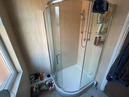 6 bedroom Property to let in Westcotes Drive, Leicester