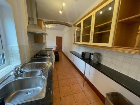 3 bedroom Property to let in Hartopp Road, Leicester