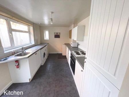 4 bedroom Property to let in Briton Street, Leicester