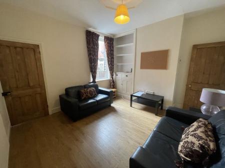 3 bedroom Property to let in Montague Road, Leicester