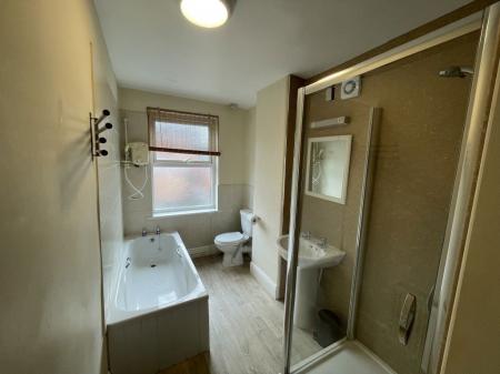 3 bedroom Property to let in Montague Road, Leicester