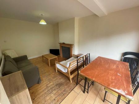 3 bedroom Property to let in Stanfell Road, Leicester