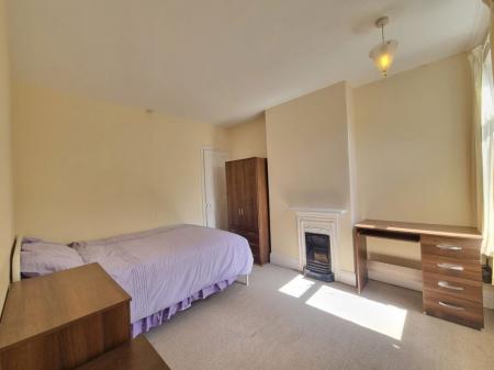 3 bedroom Property to let in Hartopp Road, Leicester