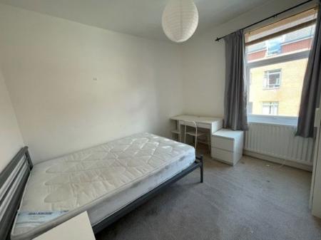 2 bedroom Property to let in Leopold Road, Leicester