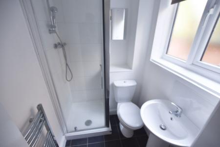 4 bedroom Property to let in London Road, Leicester