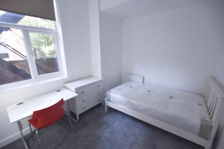4 bedroom Property to let in London Road, Leicester