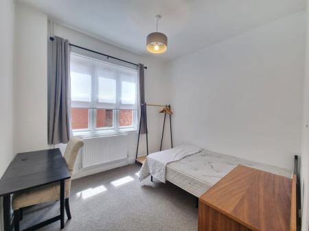 4 bedroom Property to let in St Albans Road, Leicester