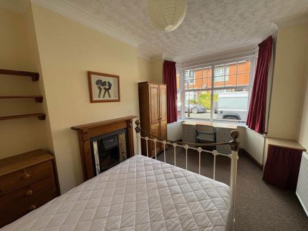 4 bedroom Property to let in Howard Road, Leicester