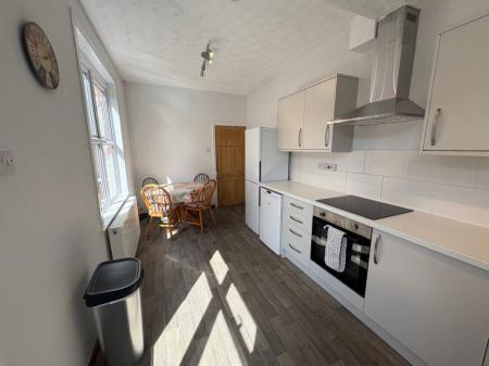 4 bedroom Property to let in Howard Road, Leicester