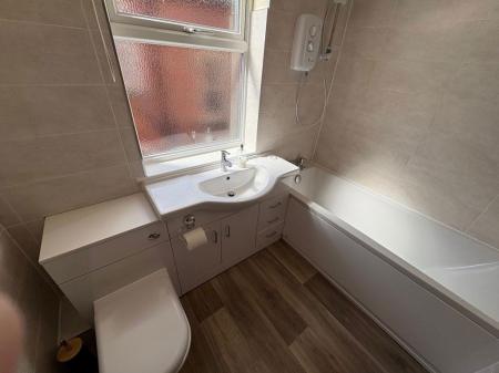 4 bedroom Property to let in Howard Road, Leicester