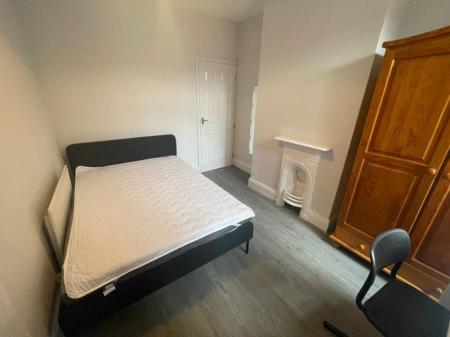 3 bedroom Property to let in St Leonards Road, Leicester