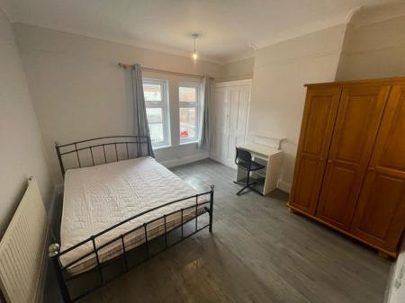 3 bedroom Property to let in St Leonards Road, Leicester