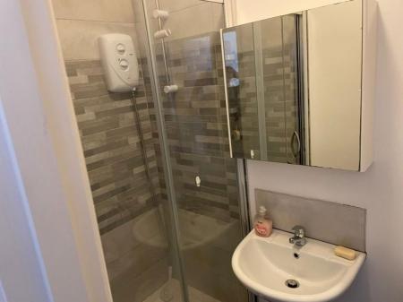 4 bedroom Property to let in College Avenue, Leicester