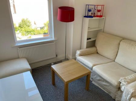 4 bedroom Property to let in College Avenue, Leicester