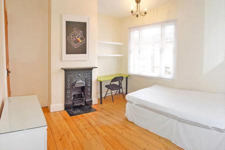 3 bedroom Property to let in Montague Road, Clarendon Park