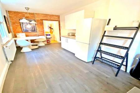 4 bedroom Property to let in Adderley Road