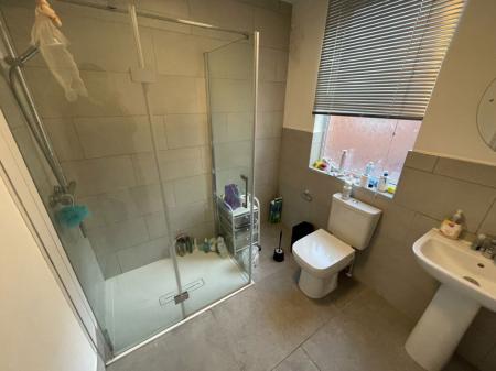 6 bedroom Property to let in Lorne Road, Leicester