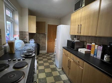 2 bedroom Property to let in Burns Street, Leicester