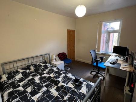 2 bedroom Property to let in Burns Street, Leicester