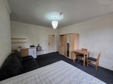 1 bedroom Property to let in Springfield Road, Leicester