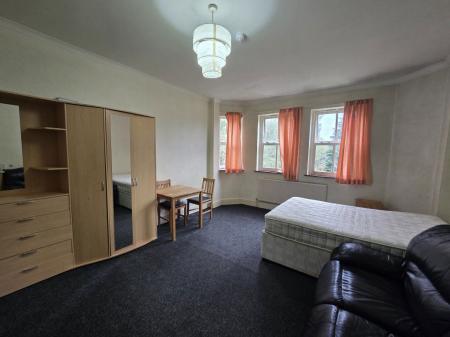 1 bedroom Property to let in Springfield Road, Leicester