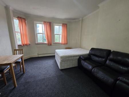 1 bedroom Property to let in Springfield Road, Leicester