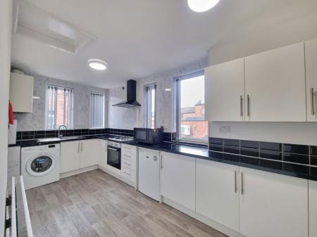 3 bedroom Property to let in Braunstone Gate, Leicester