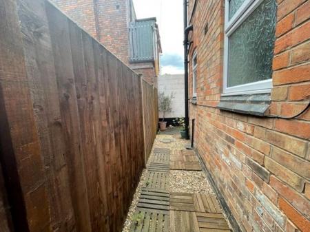 1 bedroom Property to let in Cavendish Road, Leicester