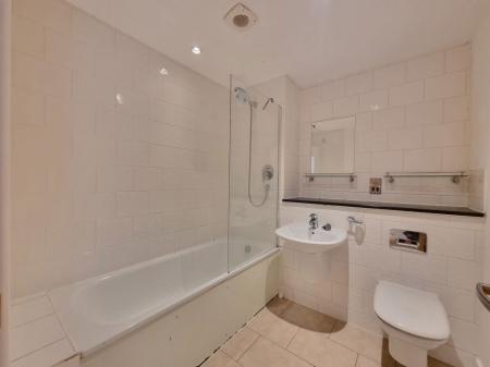 2 bedroom Property to let in Navigation Street, Leicester