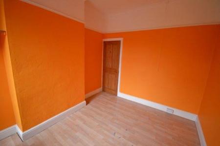 2 bedroom Property to let in Clarendon Park Road, Leicester