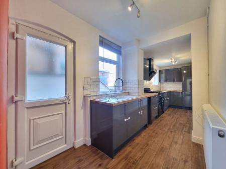 2 bedroom Property to let in Montague Road, Leicester