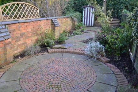 2 bedroom Property to let in Clarendon Park Road, Leicester