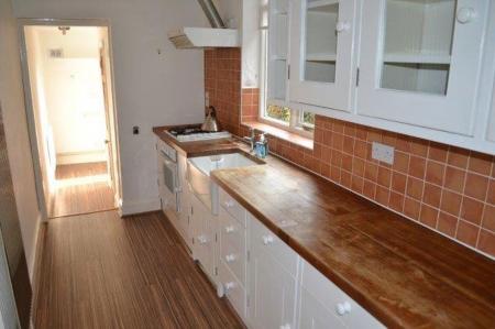2 bedroom Property to let in Clarendon Park Road, Leicester