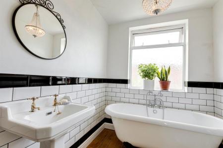 2 bedroom Property to let in St Leonards Road, Leicester