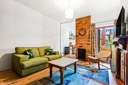 2 bedroom Property to let in St Leonards Road, Leicester