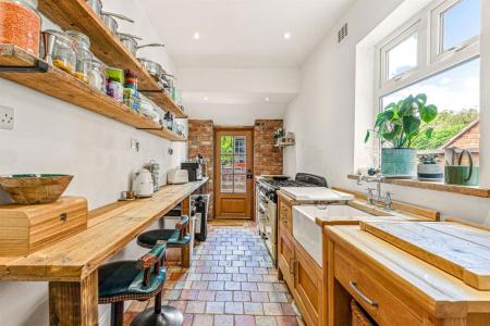 2 bedroom Property to let in St Leonards Road, Leicester
