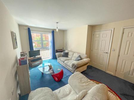2 bedroom Apartment for sale in Knighton Lane, Leicester