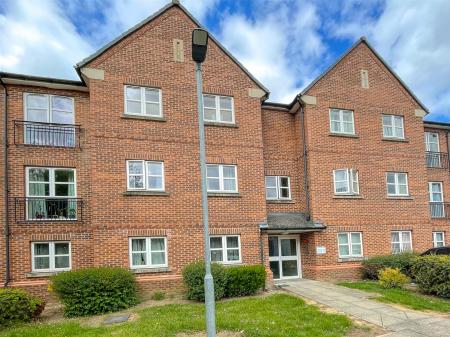 2 bedroom Apartment for sale in Knighton Lane, Leicester