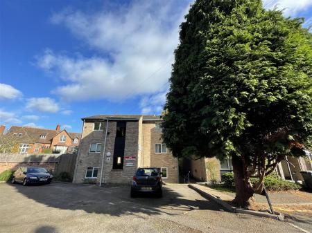1 bedroom Flat for sale in Pollard Court, Stoneygate