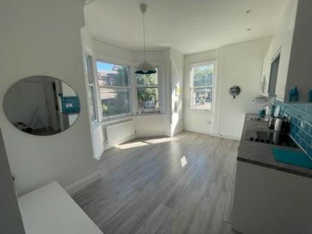 2 bedroom Flat for sale in St. James Road, Leicester