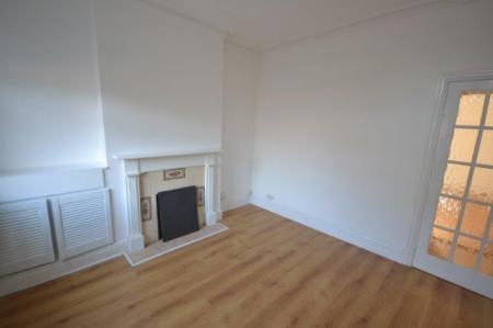 2 bedroom Terraced House for sale in Boundary Road, Aylestone, Leicester